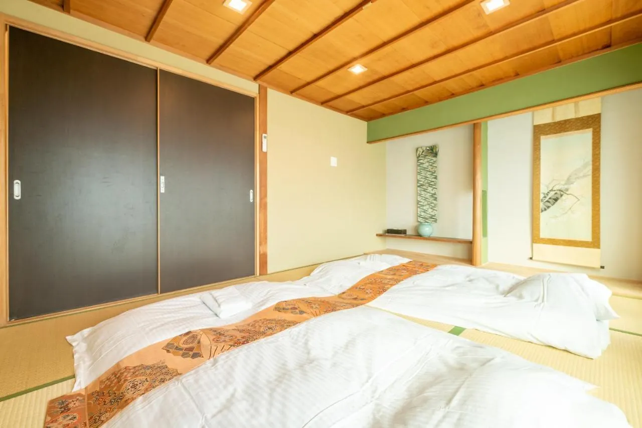 Holiday home Kumomachiya Gojorakuen Villa Kyoto