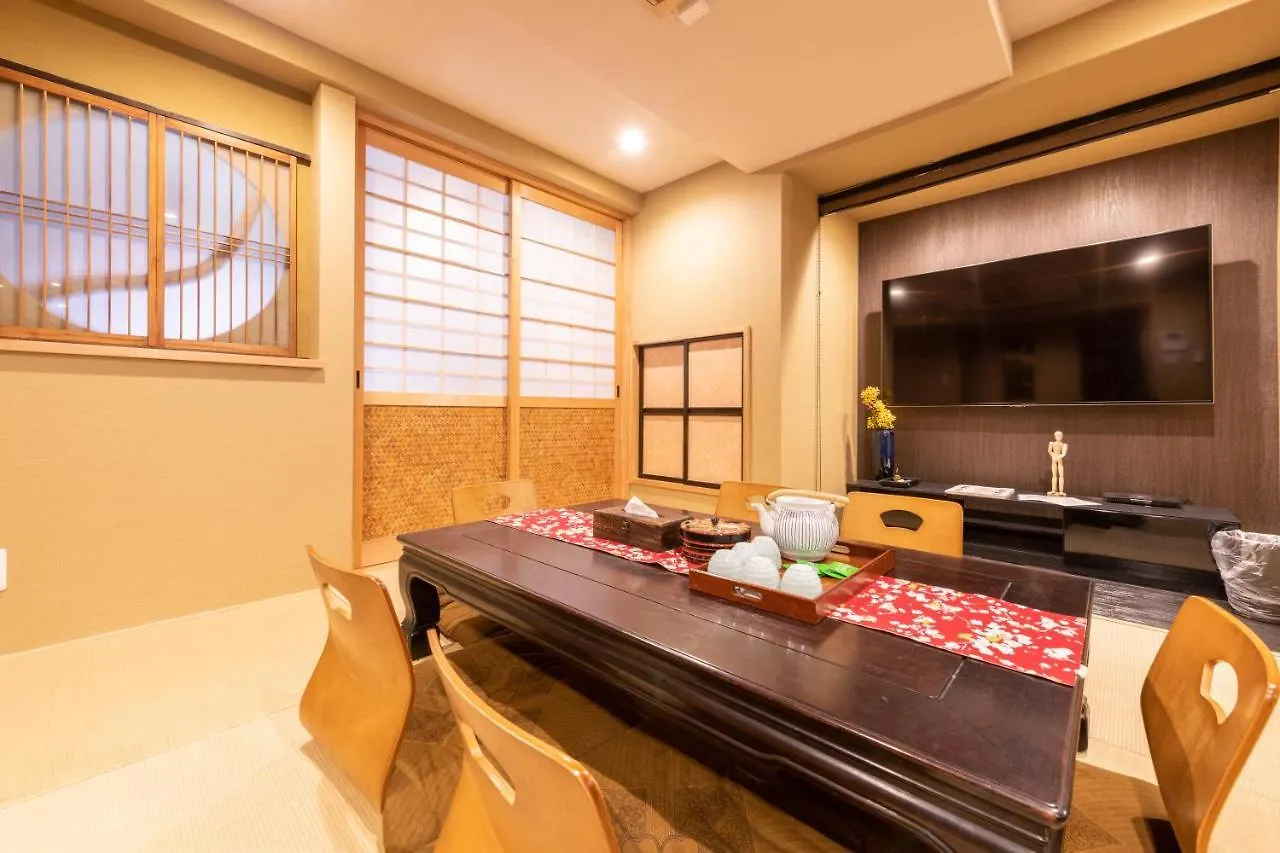 Holiday home Kumomachiya Gojorakuen Villa Kyoto Japan