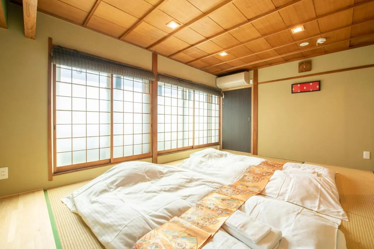 Holiday home Kumomachiya Gojorakuen Villa Kyoto