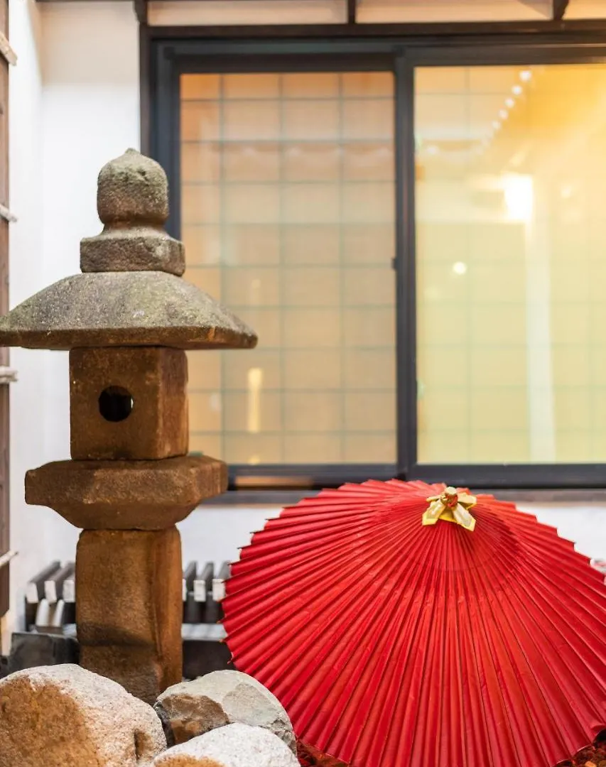Kumomachiya Gojorakuen Villa Kyoto Japan